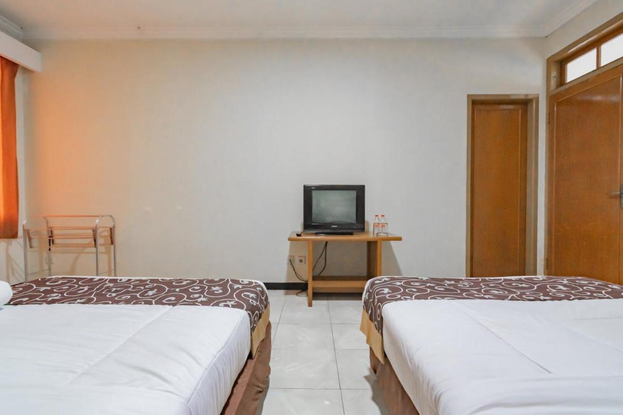 Hotel Puspa Sari Redpartner Чиатер Экстерьер фото