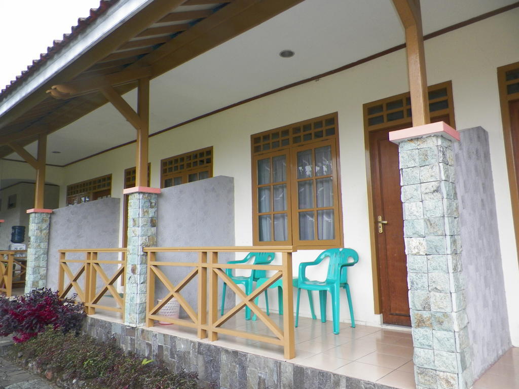 Hotel Puspa Sari Redpartner Чиатер Номер фото
