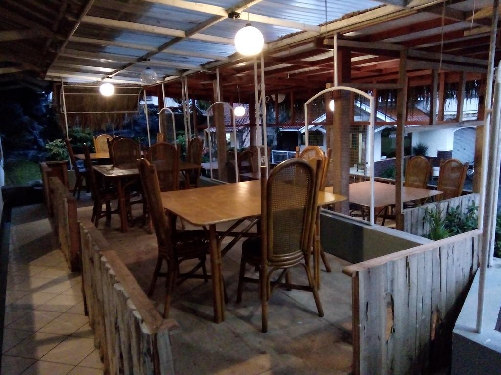 Hotel Puspa Sari Redpartner Чиатер Экстерьер фото